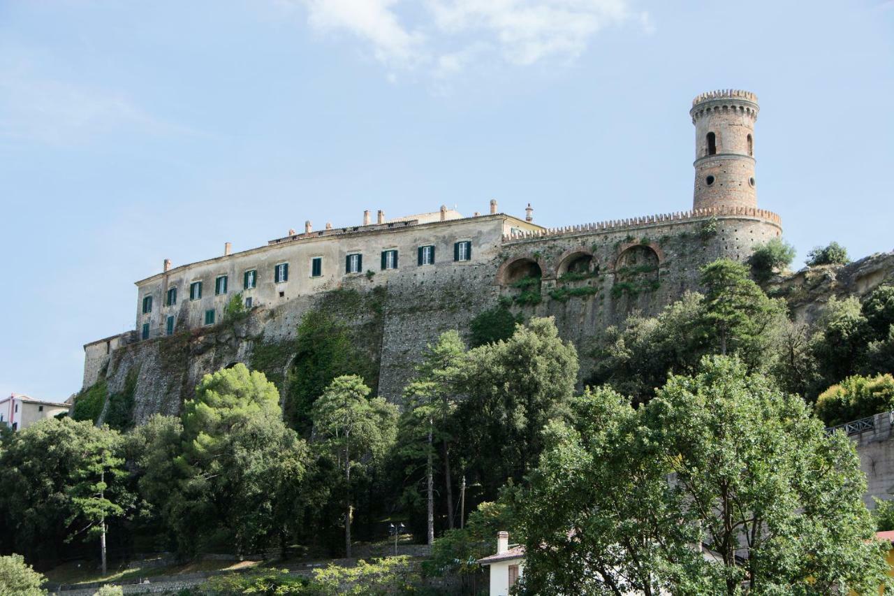 Castello Di Caccuri Suites Bagian luar foto