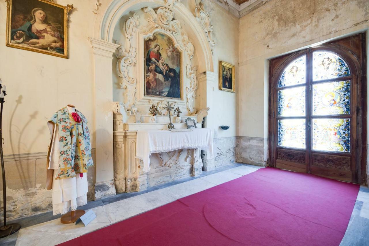 Castello Di Caccuri Suites Bagian luar foto