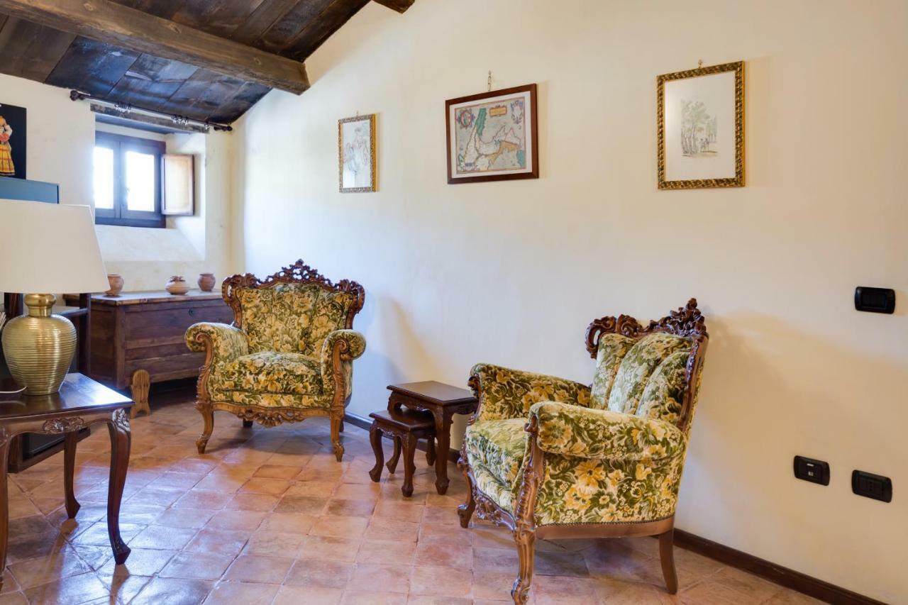 Castello Di Caccuri Suites Bagian luar foto